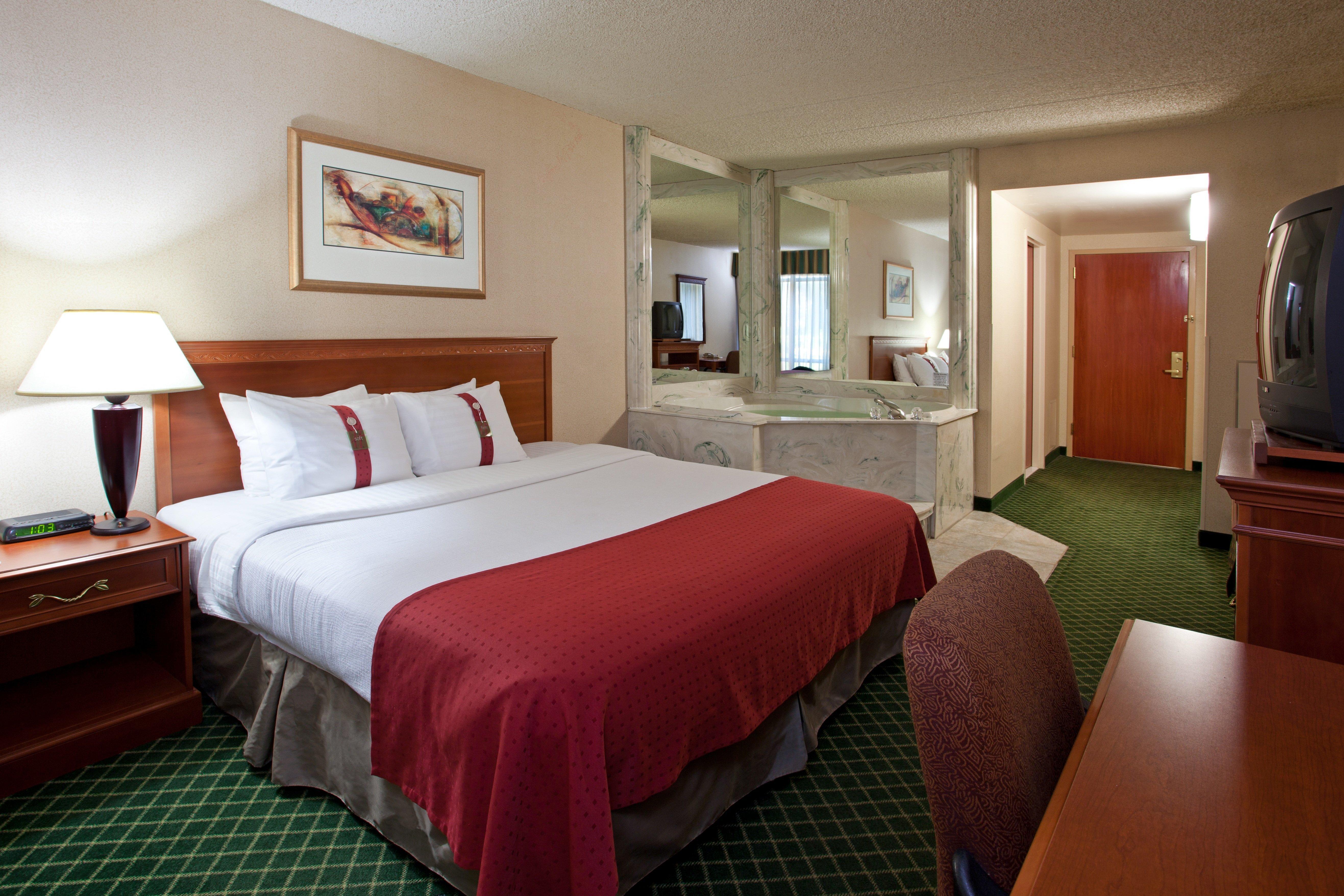 Wyndham Garden Southgate Hotel Екстериор снимка
