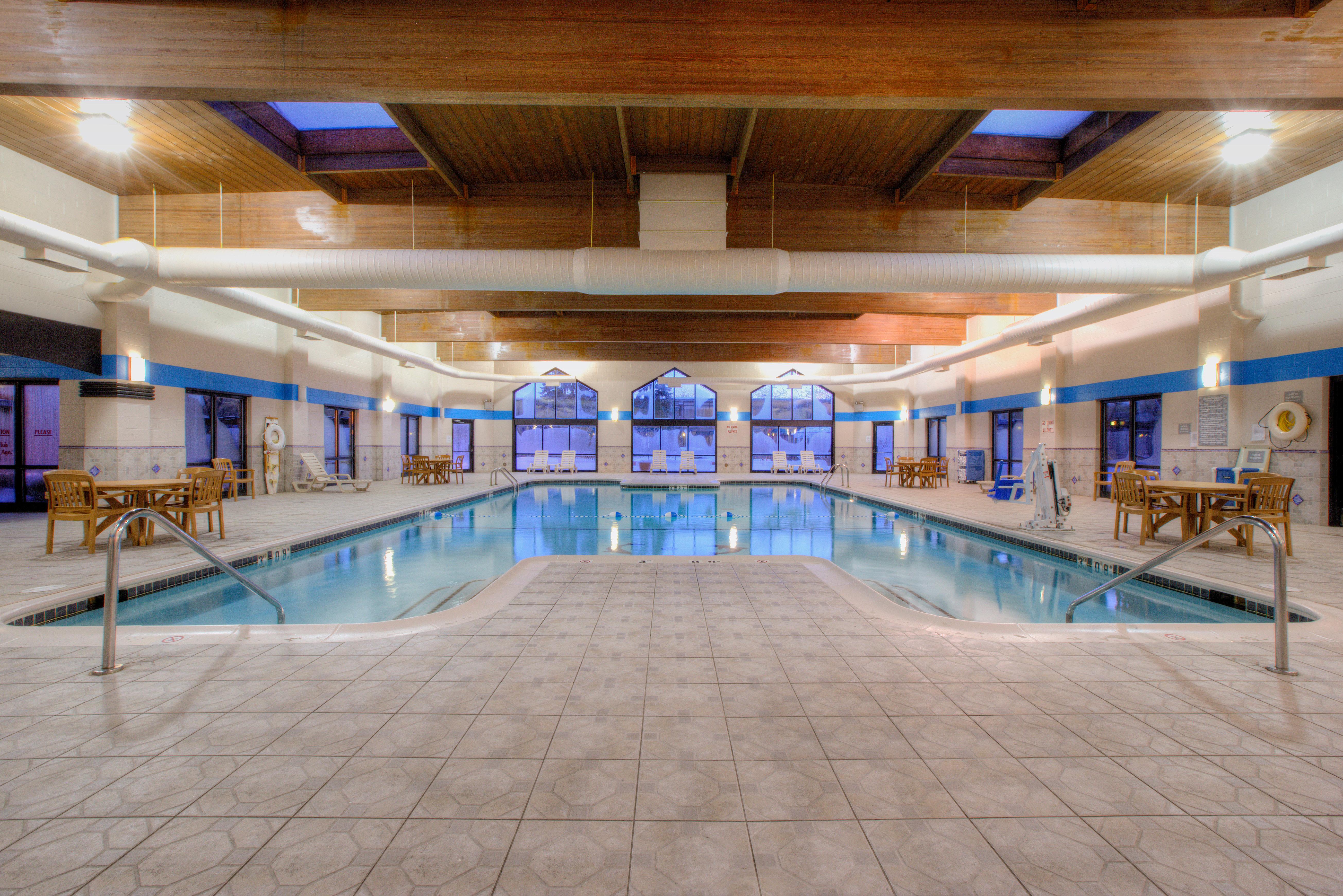 Wyndham Garden Southgate Hotel Екстериор снимка