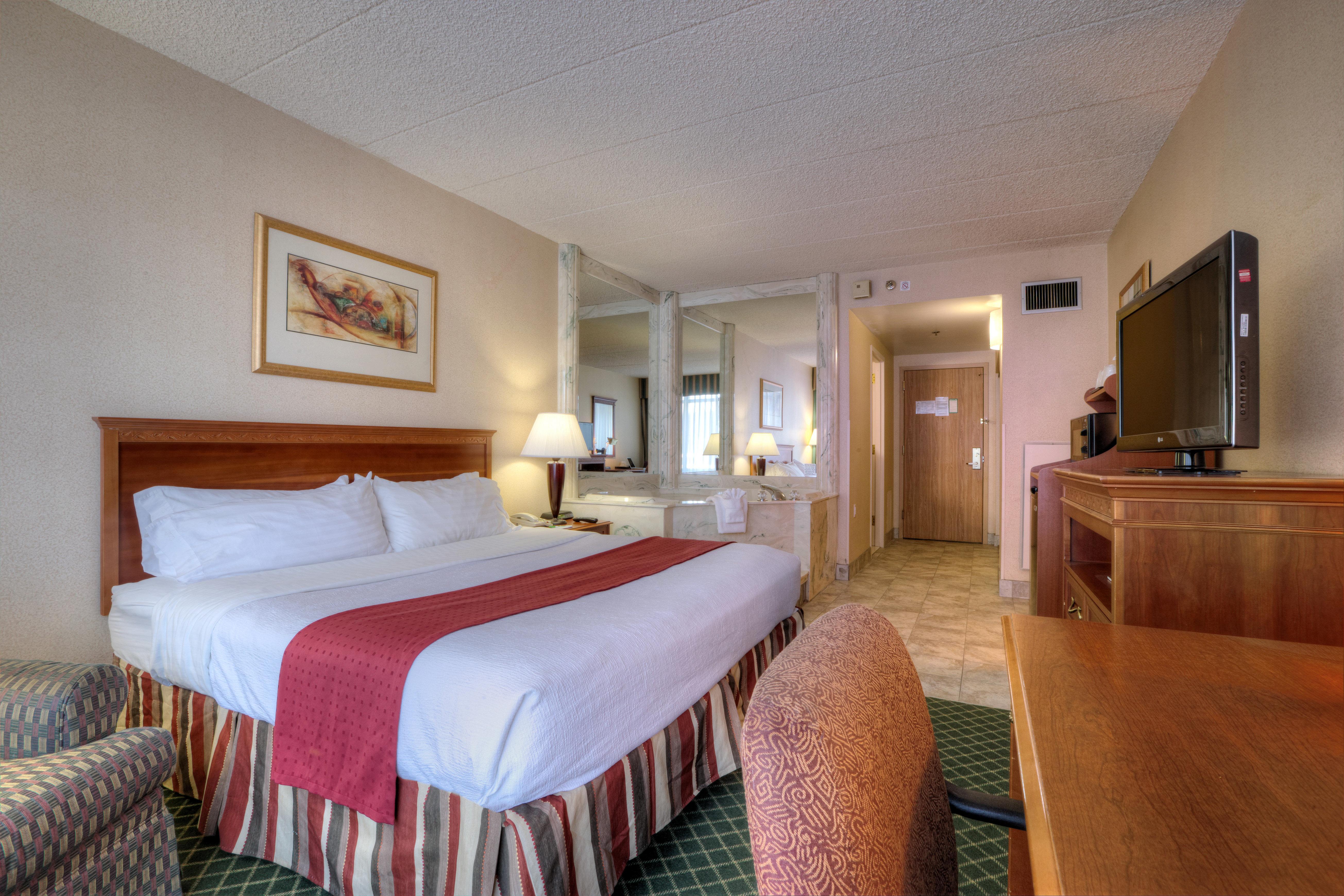 Wyndham Garden Southgate Hotel Екстериор снимка