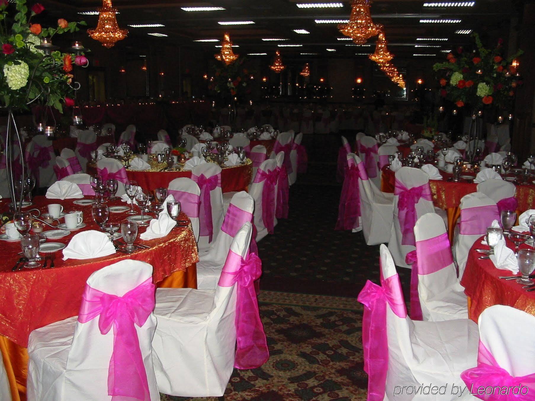 Wyndham Garden Southgate Hotel Екстериор снимка